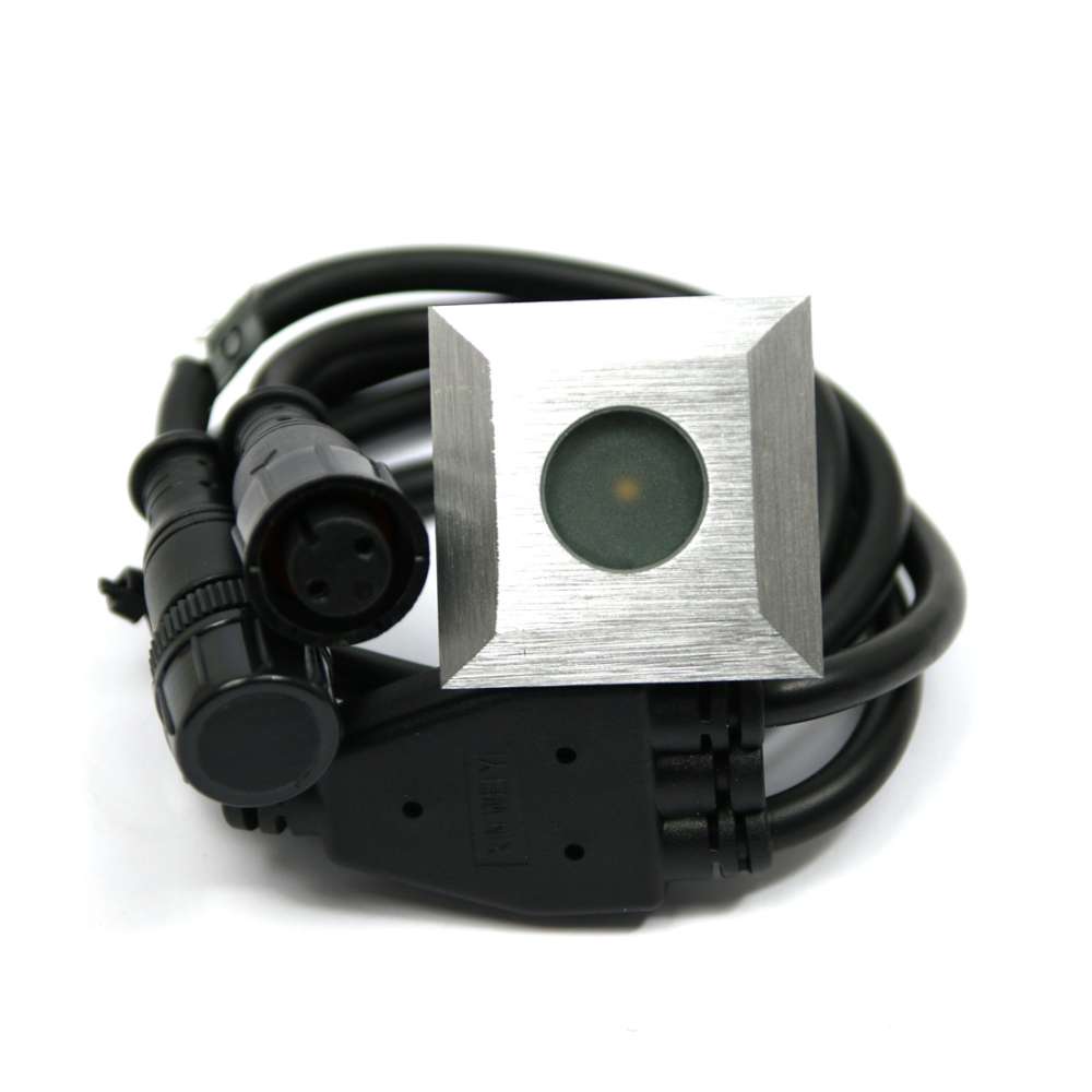 Lumenesk Cape Square 1watt Deck Light 2