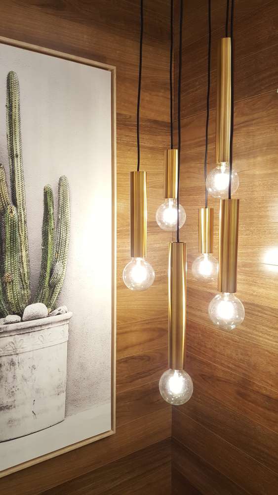 Metro 6 Light Bronze lifestyle