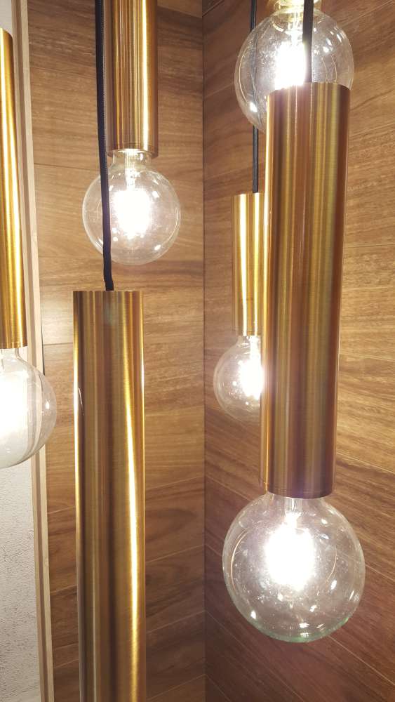 Metro 6 Light Bronze lifestyle closeup