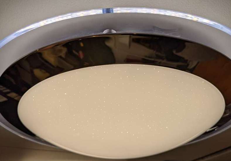 PHL5108 Star Oyster Light- Lit